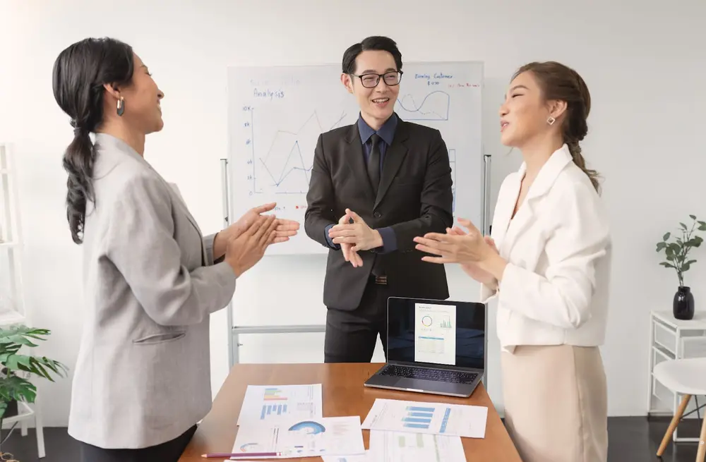 Đừng ngại nhờ người khác hỗ trợ
