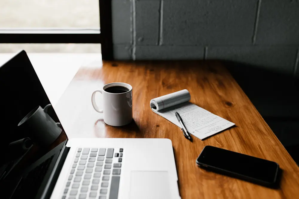 Học hỏi từ cộng đồng tối giản toàn cầu qua blog và trang web