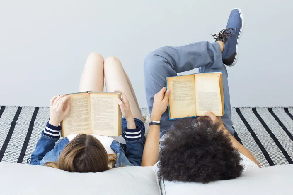 Tận hưởng có chọn lọc, kết hợp lý trí và cảm xúc sẽ giúp giới trẻ phát triển bền vững