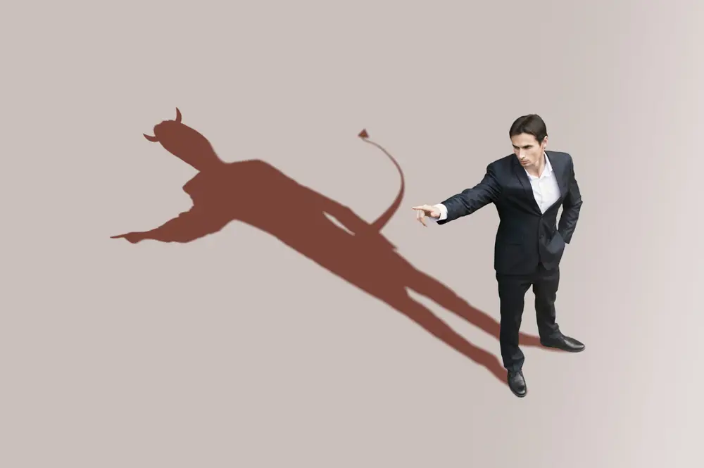 Câu hỏi giả định thường đưa ra một tình huống để đánh giá khả năng phản xạ